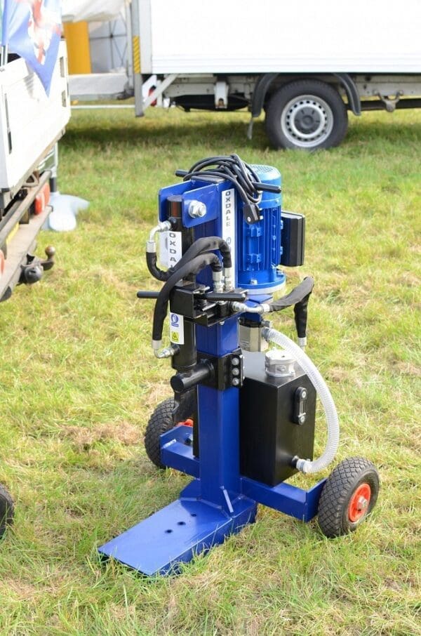Oxdale E300 Log Splitter | Middlewich Machinery Oxdale e300 log splitter